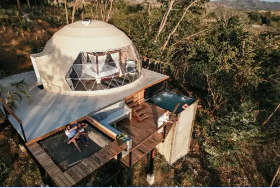 Glamping Dome Hotel